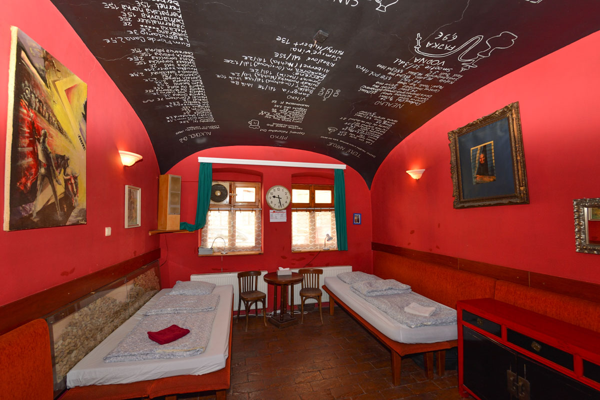hostel_kosice_private_rooms_01_09