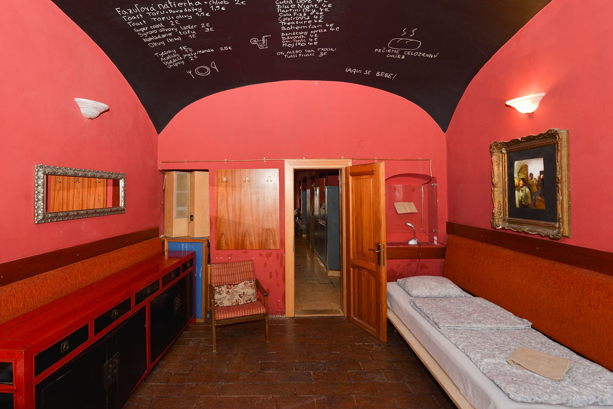 hostel_kosice_private_rooms_01_11